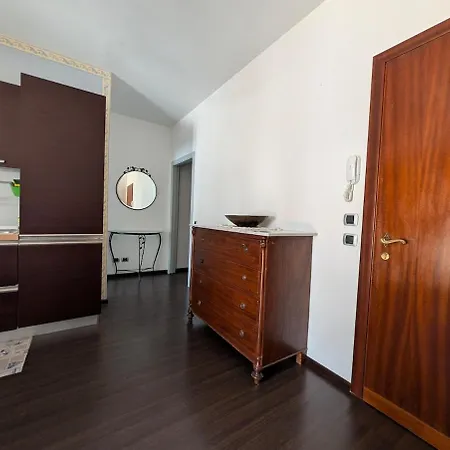 Appartamento Trilocale Con Ampia Terrazza Pesaro